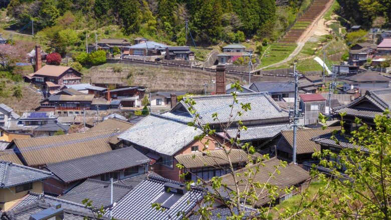 pottery village